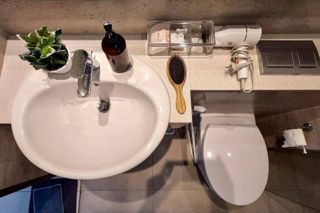 2 Bed Room Apartment In West جاكرتا المظهر الخارجي الصورة